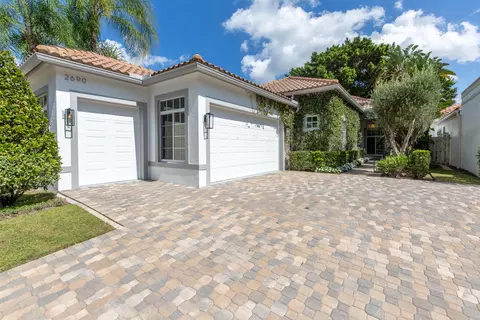 2690 Players Ct, Wellington, FL 33414