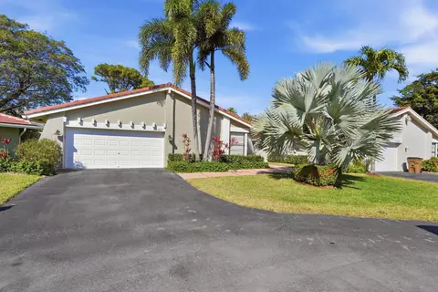 2842 Kelly Brooke Ln, Deerfield Beach, FL 33442