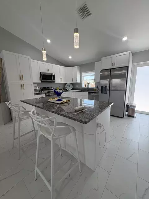 9019 S Castle Cir, Labelle, FL 33935