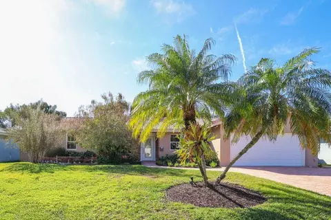 1104 Little Harbor Dr, Deerfield Beach, FL 33441