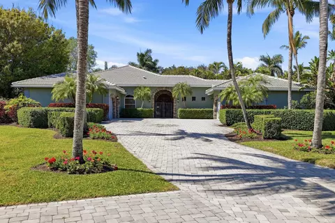 8634 Sawpine Rd, Delray Beach, FL 33446