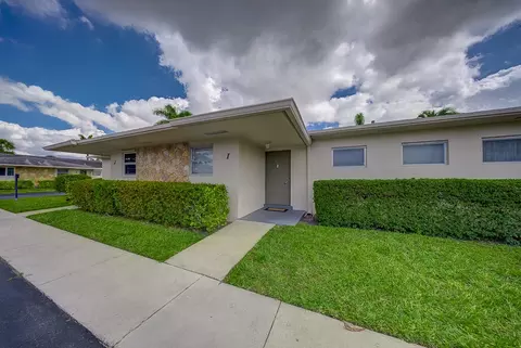 2693 Emory Dr E #I, West Palm Beach, FL 33415