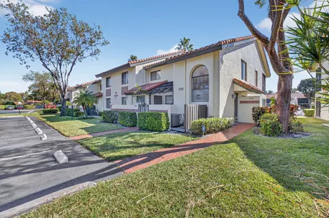 10279 N Circle Lake Dr #202, Boynton Beach, FL 33437
