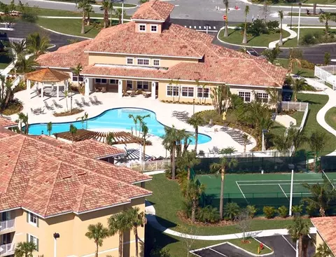 6505 Emerald Dunes Dr #204, West Palm Beach, FL 33411