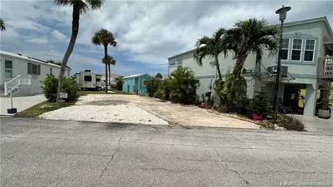 10725 S Ocean Dr, Jensen Beach, FL 34957