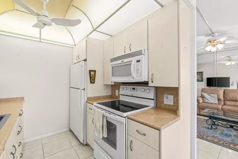 2056 Exeter D, Boca Raton, FL 33434 photo 10