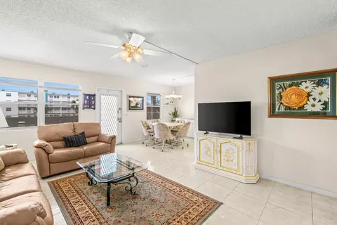 2056 Exeter D, Boca Raton, FL 33434 photo 4