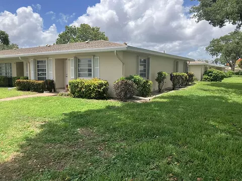 8871 Warwick Dr, Boca Raton, FL 33433