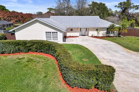 901 NE Town Ter, Jensen Beach, FL 34957