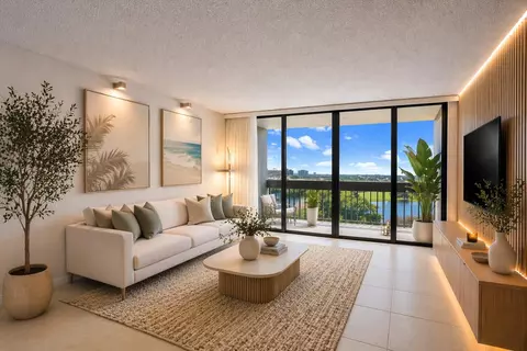 2400 Presidential Way #1005, West Palm Beach, FL 33401
