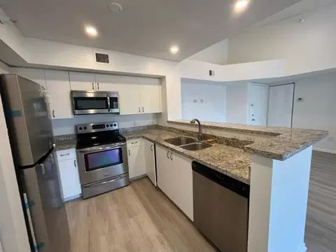 111 Yacht Club Way #305, Hypoluxo, FL 33462