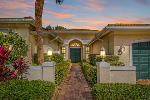 6880 Antinori Ln, Boynton Beach, FL 33437