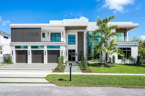 299 NE 7th St, Boca Raton, FL 33432