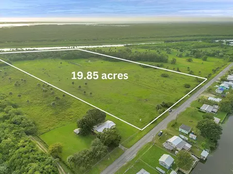 1493 Hunter Rd, Okeechobee, FL 34974