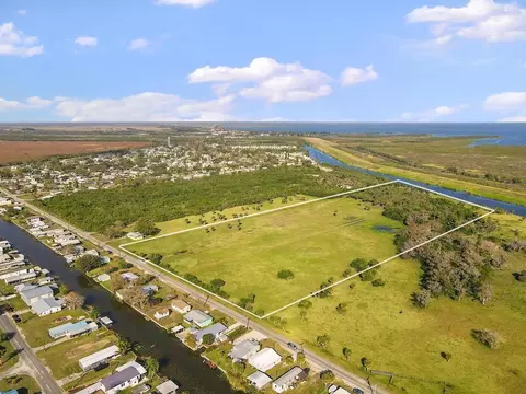 1493 Hunter Rd, Okeechobee, FL 34974 photo 2