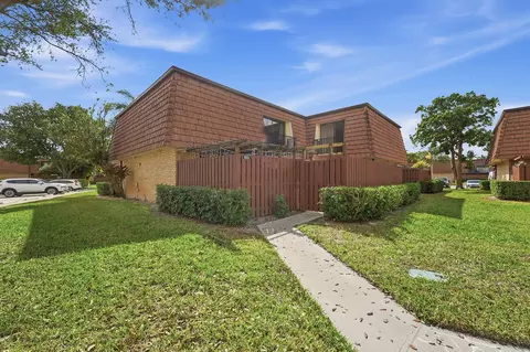 933 9th Ln #A, Greenacres, FL 33463