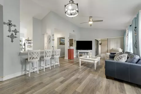 3263 Perimeter Dr, Greenacres, FL 33467