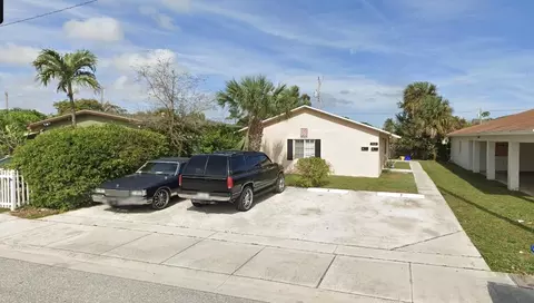 940 W 36th St #1, Riviera Beach, FL 33404