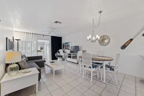 2735 Dudley Dr E #C, West Palm Beach, FL 33415