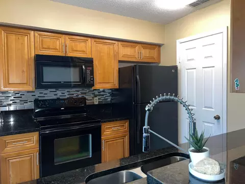 815 W Boynton Beach Blvd #7-205, Boynton Beach, FL 33426