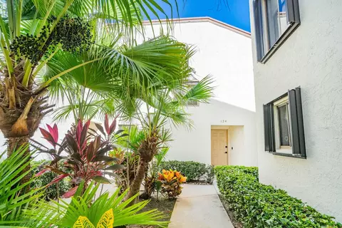 950 S Kanner Hwy #124, Stuart, FL 34994