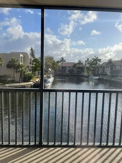 6 Royal Palm Way #209, Boca Raton, FL 33432