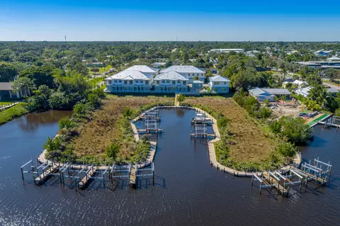 View/Area - 4692 SE Manatee Way, Stuart, FL 34997 photo 1 of 7
