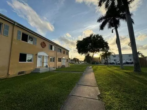 206 NW 84th St #206, Miami, FL 33150