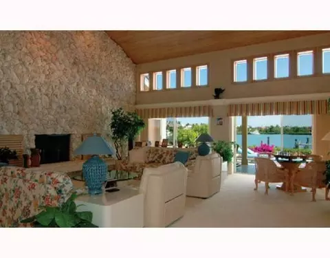 6760 SE Harbor Cir, Stuart, FL 34996 photo 2