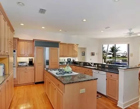 6977 SE Harbor Cir, Stuart, FL 34996 photo 4
