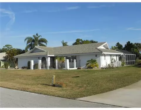 2881 SE Fairway W, Stuart, FL 34997 photo 2