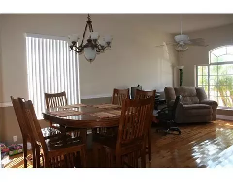 2539 SE Springtree Pl, Stuart, FL 34997 photo 2