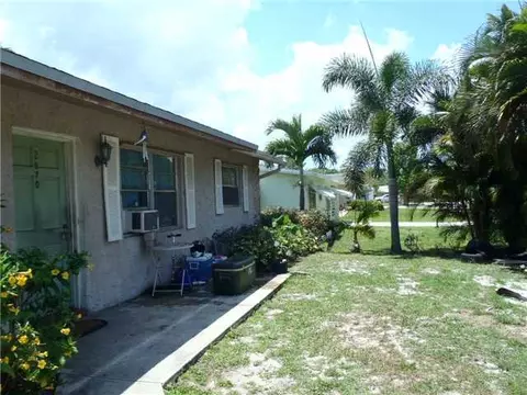 2970 SE Cypress, Stuart, FL 34997 photo 2