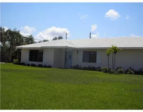 471 Apollo Dr, Juno Beach, FL 33408 photo 2
