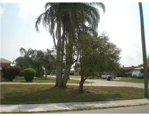 4701 SEdison Ave, Stuart, FL 34997 photo 4