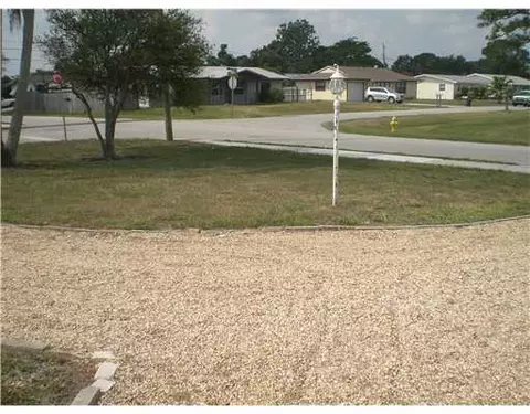 4701 SEdison Ave, Stuart, FL 34997 photo 3