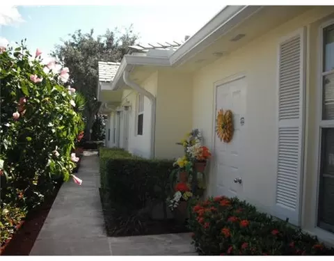 255 Brier Cir, Jupiter, FL 33458 photo 2