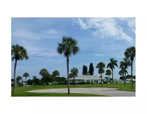 1047 E Circle Ter #B, Delray Beach, FL 33445 photo 2