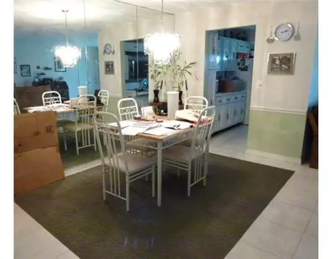1047 E Circle Ter #B, Delray Beach, FL 33445 photo 3