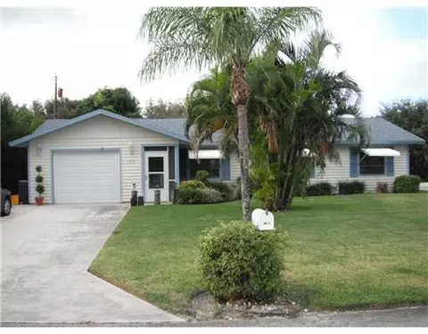 5595 Orange St, Stuart, FL 34997 photo 1