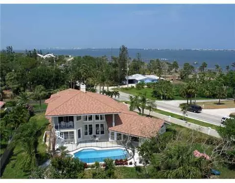 1 River Crest Ct, Stuart, FL 34996 photo 1