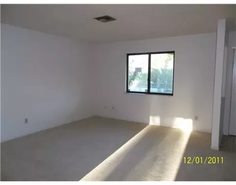 5598 SE Pine Ave, Stuart, FL 34997 photo 4