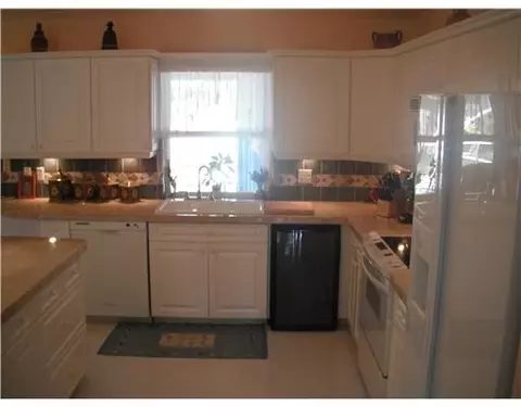 3393 Pebble Pl, Tequesta, FL 33469 photo 13