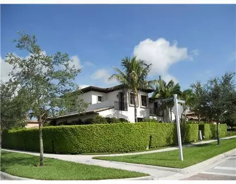 118 Santander Dr, Jupiter, FL 33458 photo 2