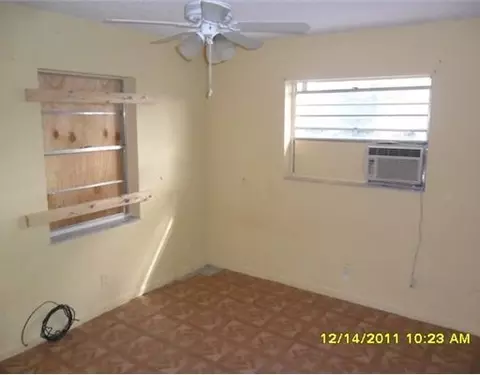 127 3rd St, Jupiter, FL 33458 photo 3