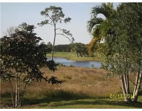 5681 SE Winged Foot Dr, Stuart, FL 34997 photo 2