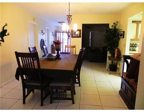 8866 Cherry Ln, Stuart, FL 34997 photo 3
