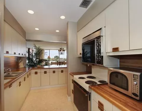 2001 Sailfish Point Blvd #111, Stuart, FL 34996 photo 2