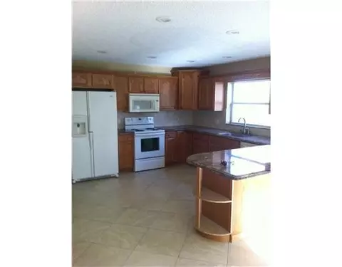 8560 Windfall Dr, Boynton Beach, FL 33472 photo 3