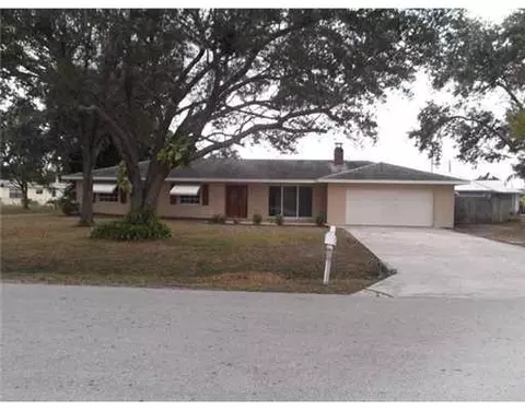 5662 SE Cable Dr, Stuart, FL 34997 photo 1